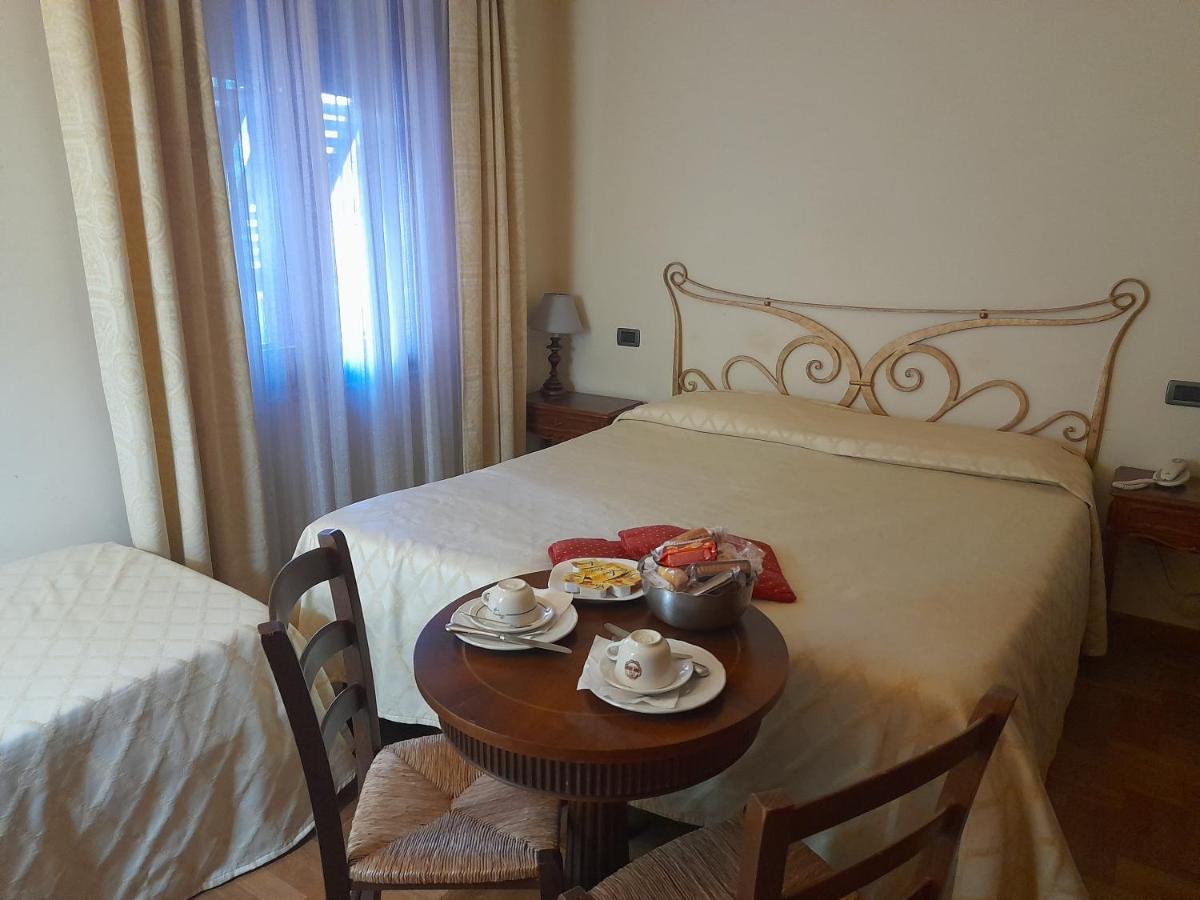 Petit Chateau Montecatini Terme Eksteriør bilde