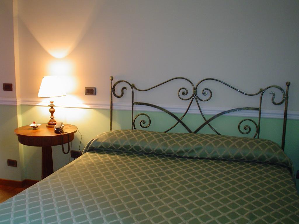 Petit Chateau Montecatini Terme Eksteriør bilde